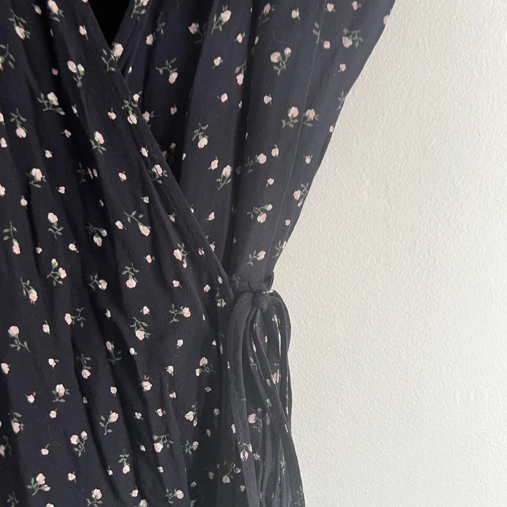 Brandy Mellville - Robbie Wrap Dress | Navy Ditsy Floral | X Small | Juniors 3 - Picture 11 of 16